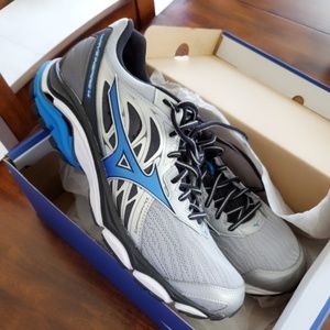 Men's Wave Inspire 14 Running Shoe